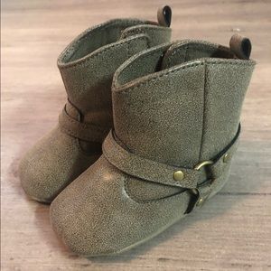 Carter’s Baby Girl Boots 3-6 Months